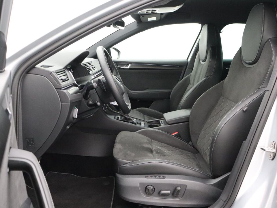 Škoda Superb Combi 1.4 TSI iV Sportline Business