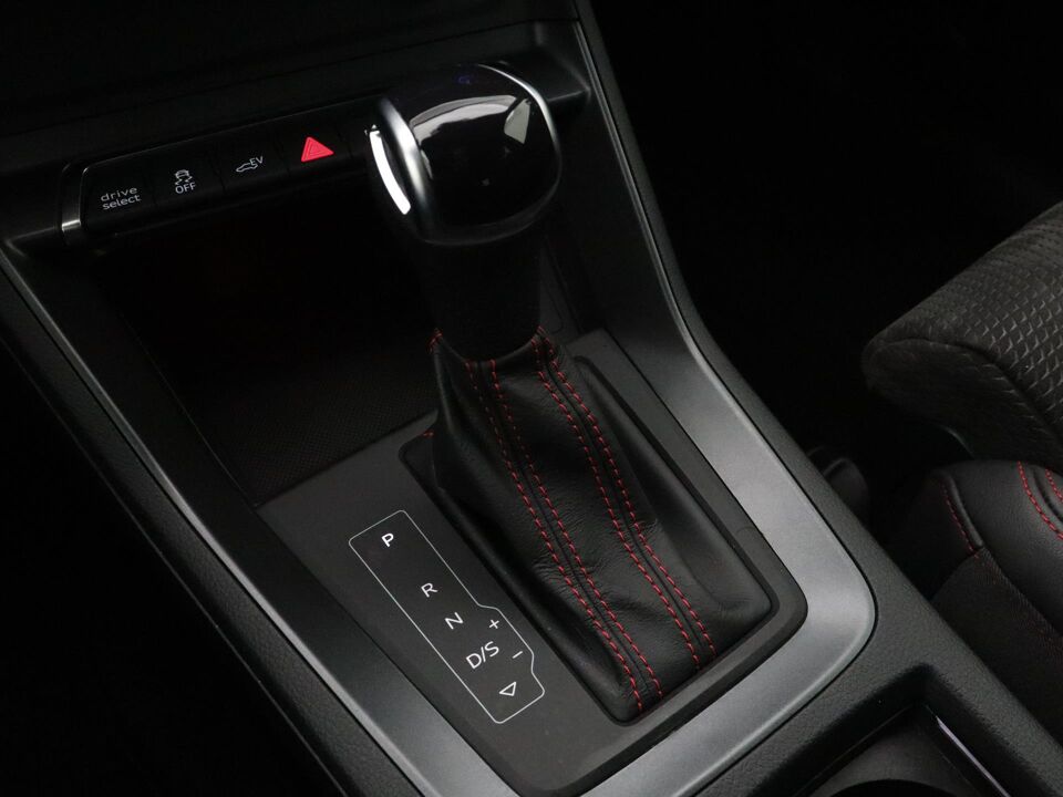 Audi Q3 45 TFSI e S edition
