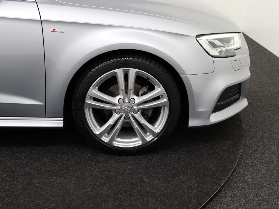 Audi A3 Sportback 30 TFSI Sport S Line Edition