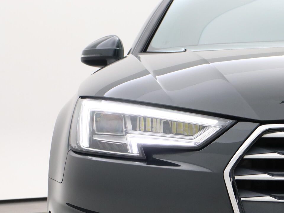 Audi A4 Avant 40 TFSI Sport S line edition