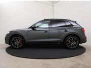 Audi Q5 S edition Competition 50 TFSIe 220 kW / 299 pk