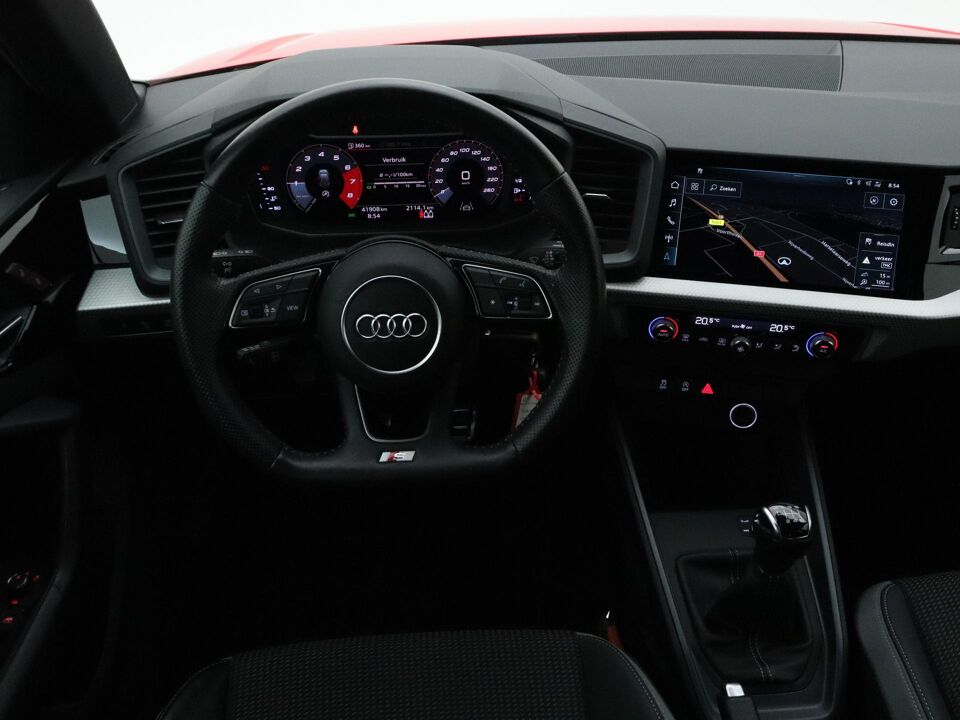 Audi A1 Sportback 30 TFSI S Line edition one