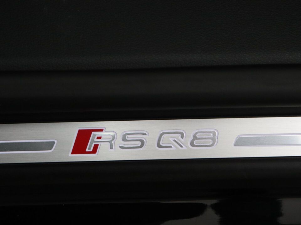 Audi RSQ8 4.0 TFSI quattro