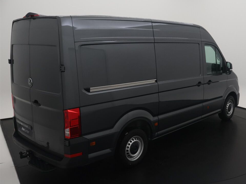 VW-Bedrijfswagens Crafter Highline L3H3 2.0 TDI 103 kW / 140 pk
