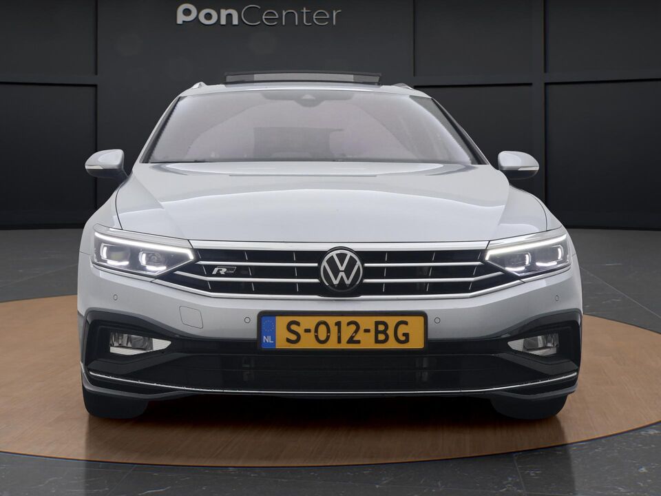 Volkswagen Passat Variant 1.5 TSI R-Line Business +