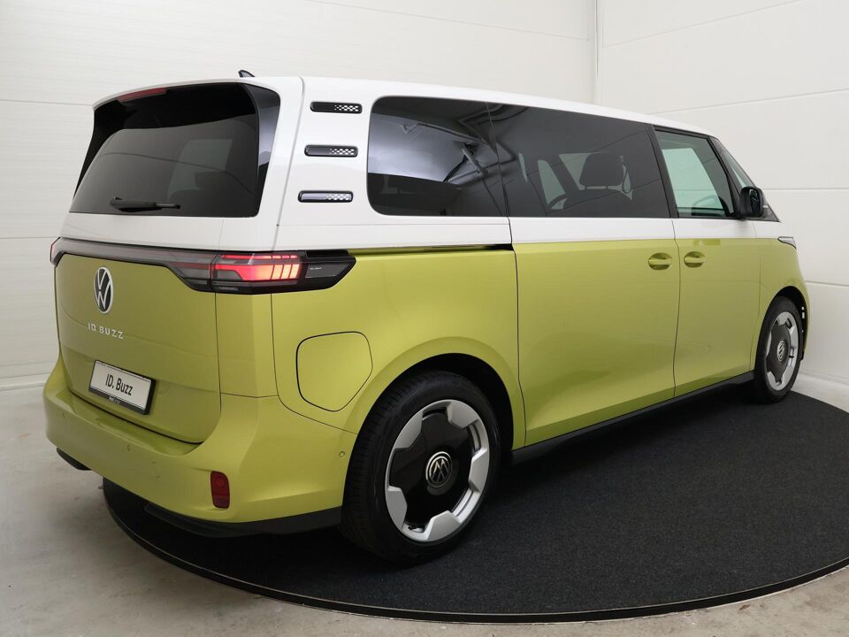 Volkswagen ID. Buzz Pro 210 kW / 286 pk 7 persoons