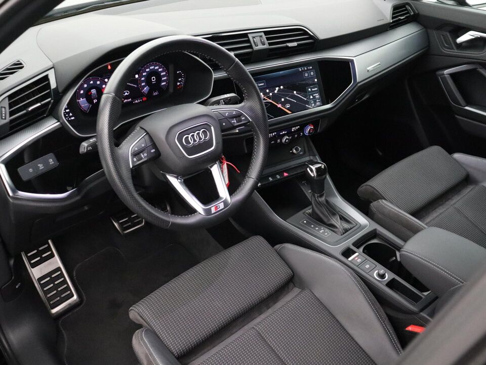 Audi Q3 35 TFSI S Line