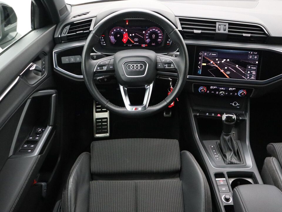 Audi Q3 35 TFSI S Line