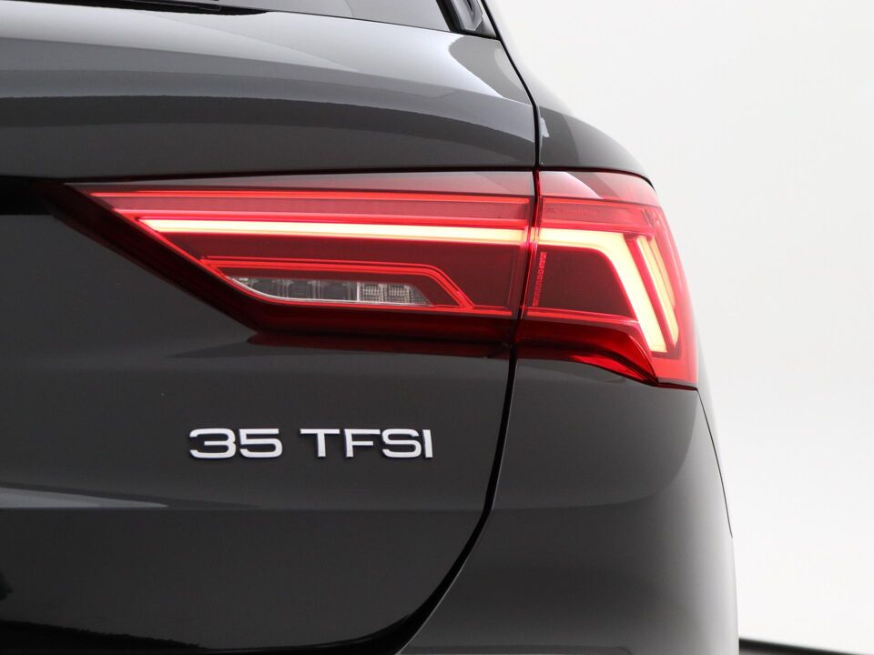 Audi Q3 35 TFSI S Line