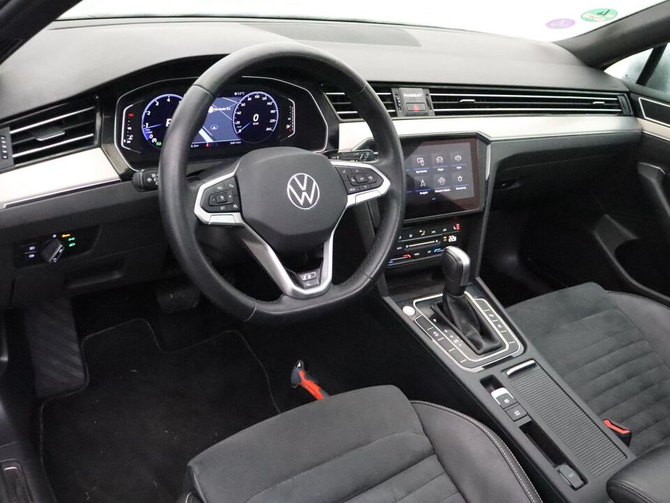 Volkswagen Passat Variant 1.5 TSI Elegance Business R