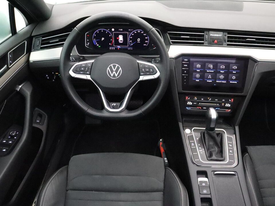 Volkswagen Passat Variant 1.5 TSI Elegance Business R