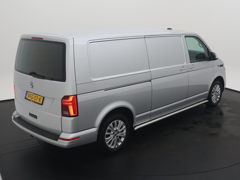 VW-Bedrijfswagens Transporter 2.0 TDI 150 PK DSG L2H1 30 Highline