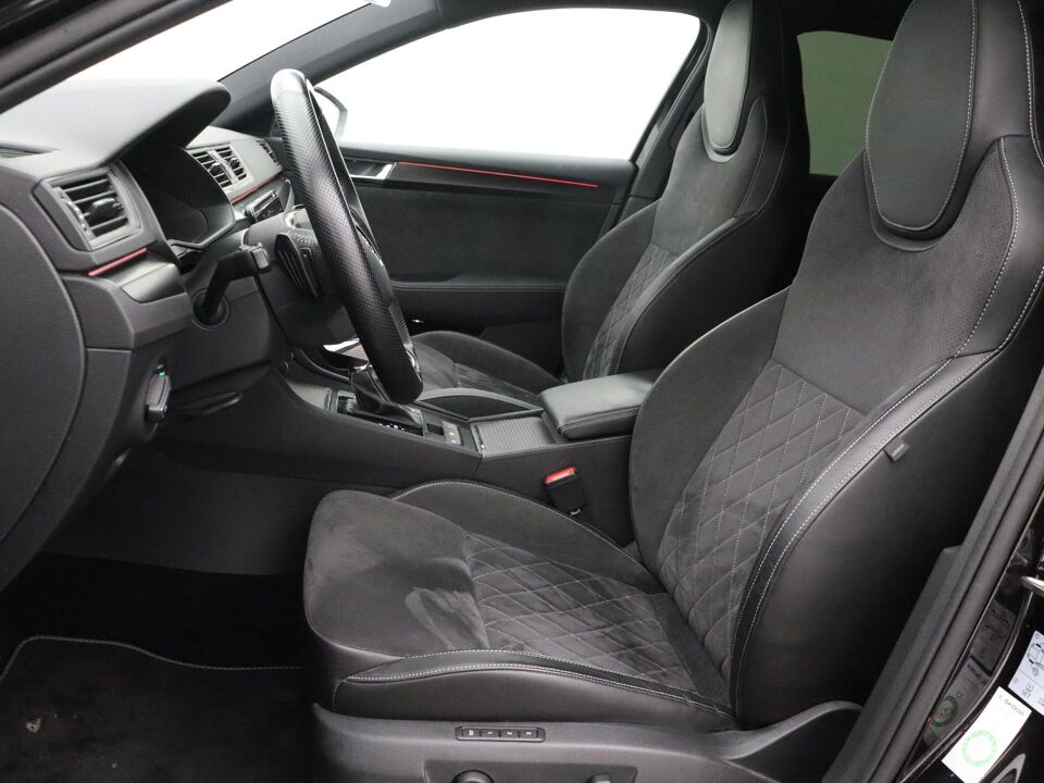 Škoda Superb Combi 1.4 TSI iV Sportline Business