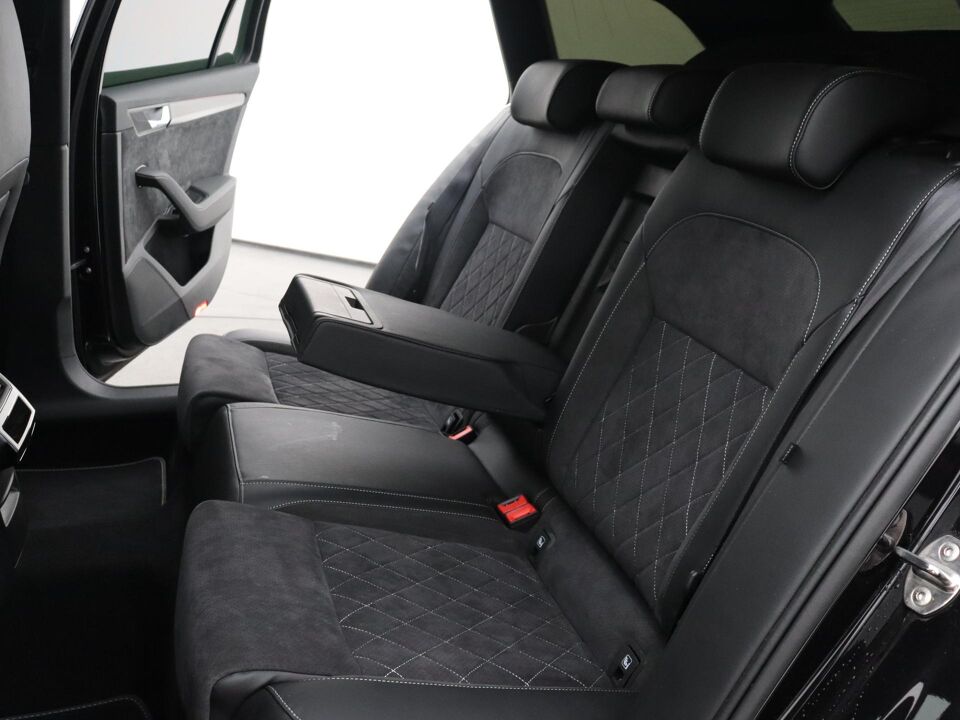 Škoda Superb Combi 1.4 TSI iV Sportline Business