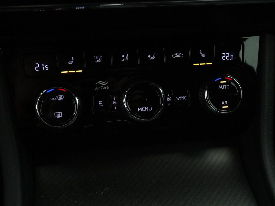 Škoda Superb Combi 1.4 TSI iV Sportline Business