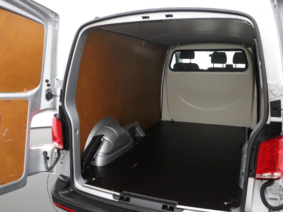 VW-Bedrijfswagens Transporter 2.0 TDI 90 PK L2H1 Comfortline