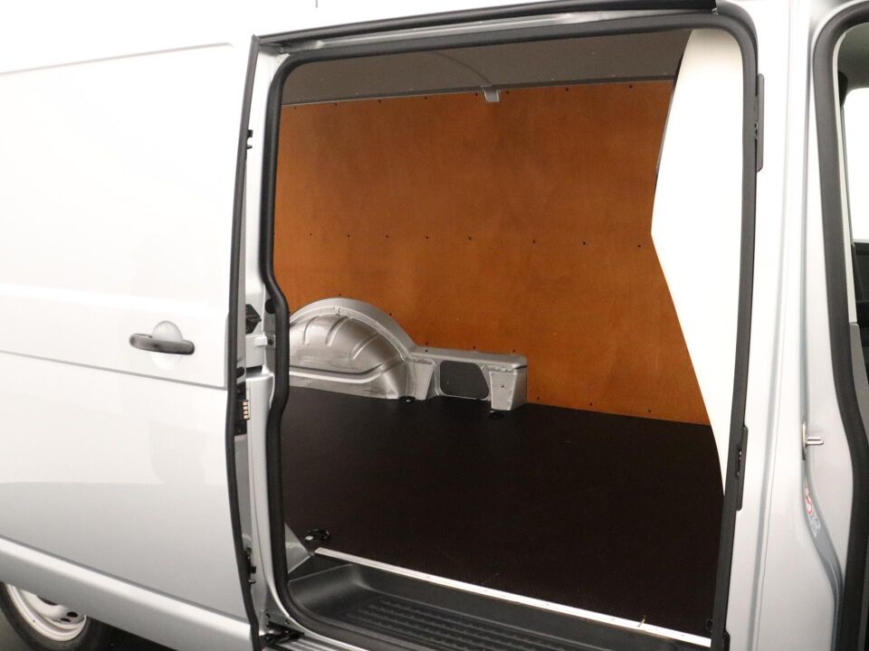 VW-Bedrijfswagens Transporter 2.0 TDI 90 PK L2H1 Comfortline