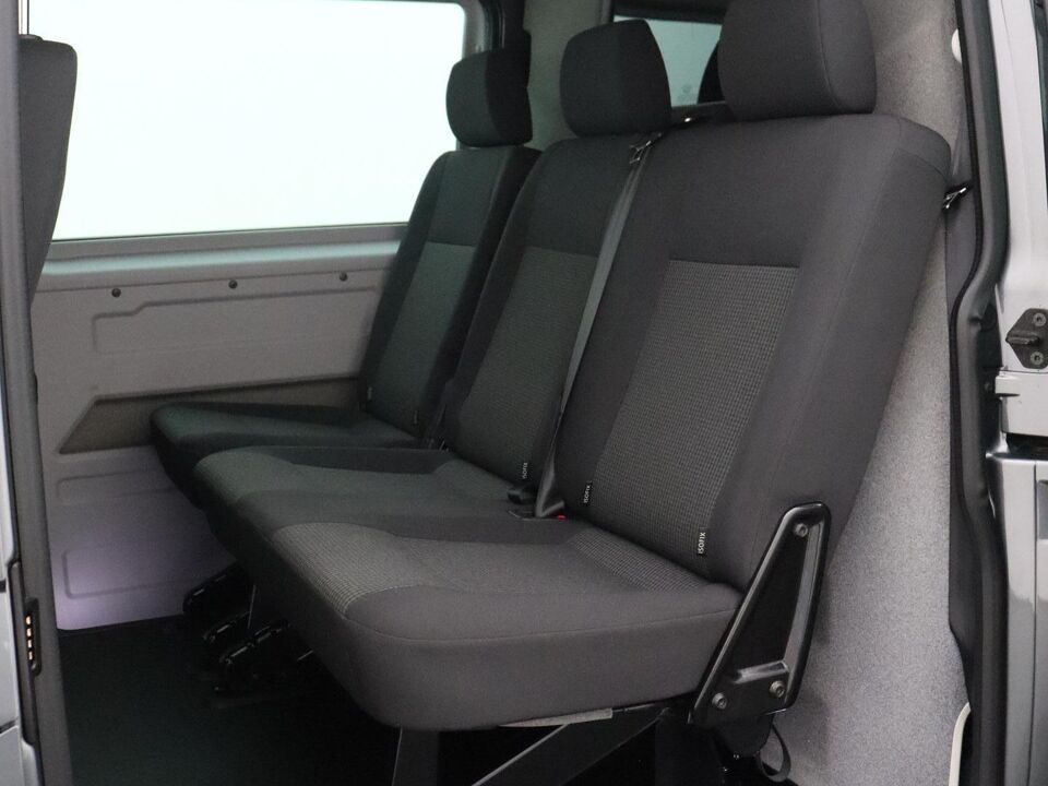 VW-Bedrijfswagens Transporter 2.0 TDI 150 PK DSG L2H1 32 DC Highline