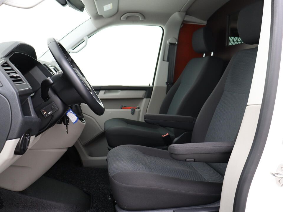 VW-Bedrijfswagens Transporter 2.0 TDI 102 PK L1H1 Comfortline
