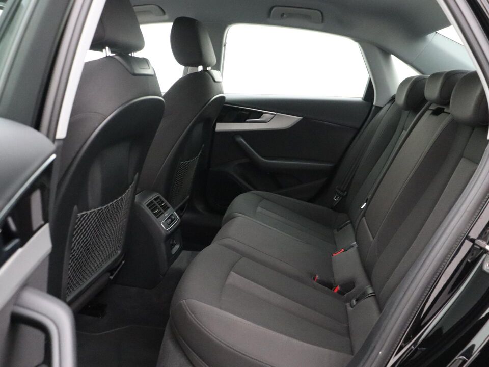 Audi A4 Limousine 35 TFSI Advanced Edition