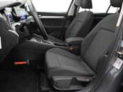 Volkswagen Golf 1.0 eTSI Life