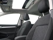 Volkswagen Golf 1.0 eTSI Life