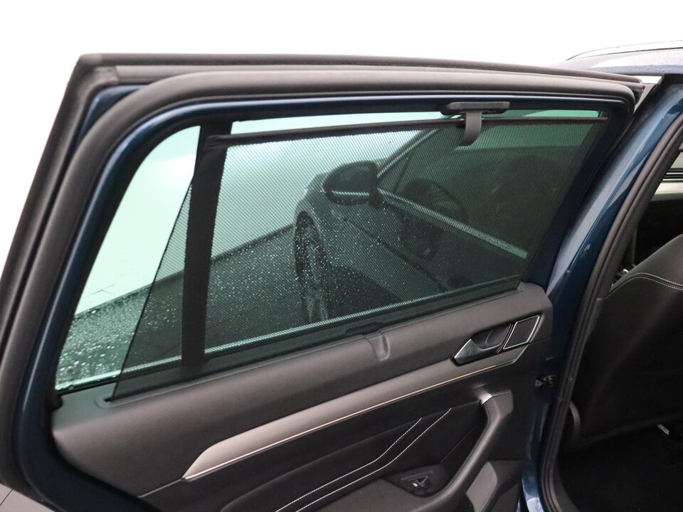Volkswagen Passat Variant 1.5 TSI R-Line Business +