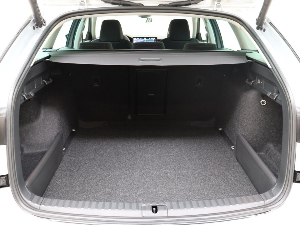 Škoda Octavia Combi Business Edition Plus 1.5 TSI m-HEV 85 kW / 115 PK