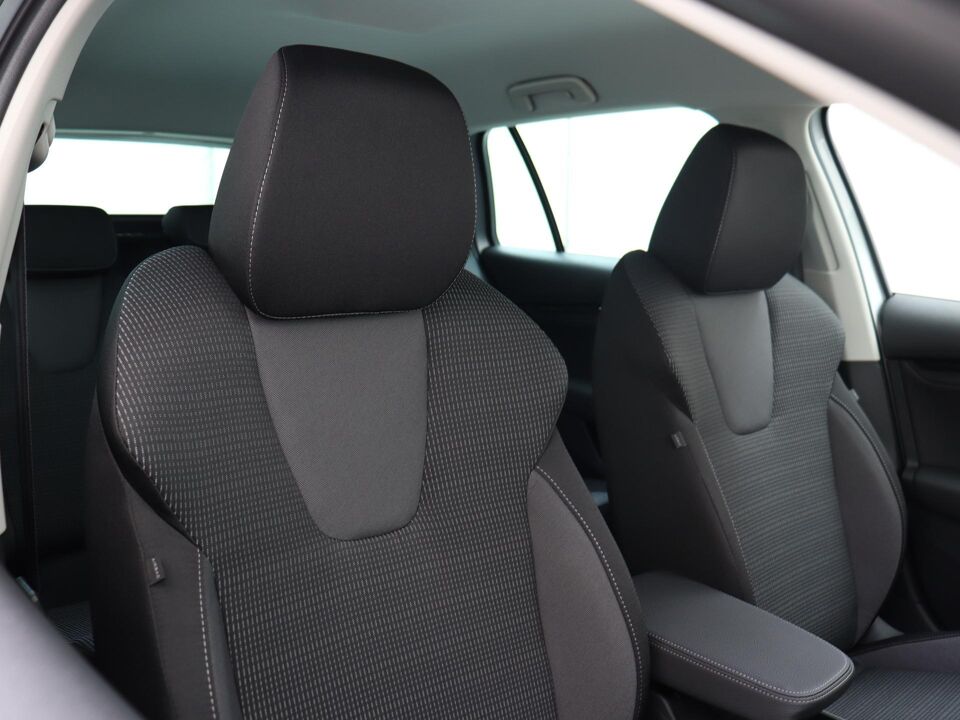 Škoda Octavia Combi Business Edition Plus 1.5 TSI m-HEV 85 kW / 115 PK