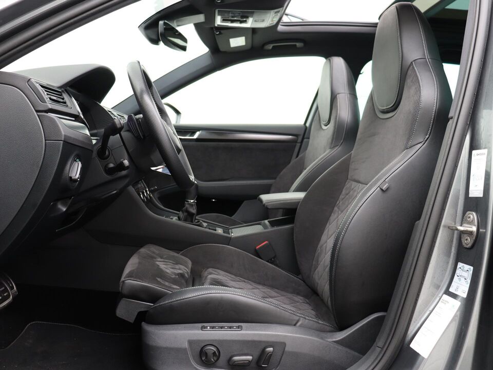 Škoda Superb Combi 1.4 TSI 218 PK iV Sportline Business