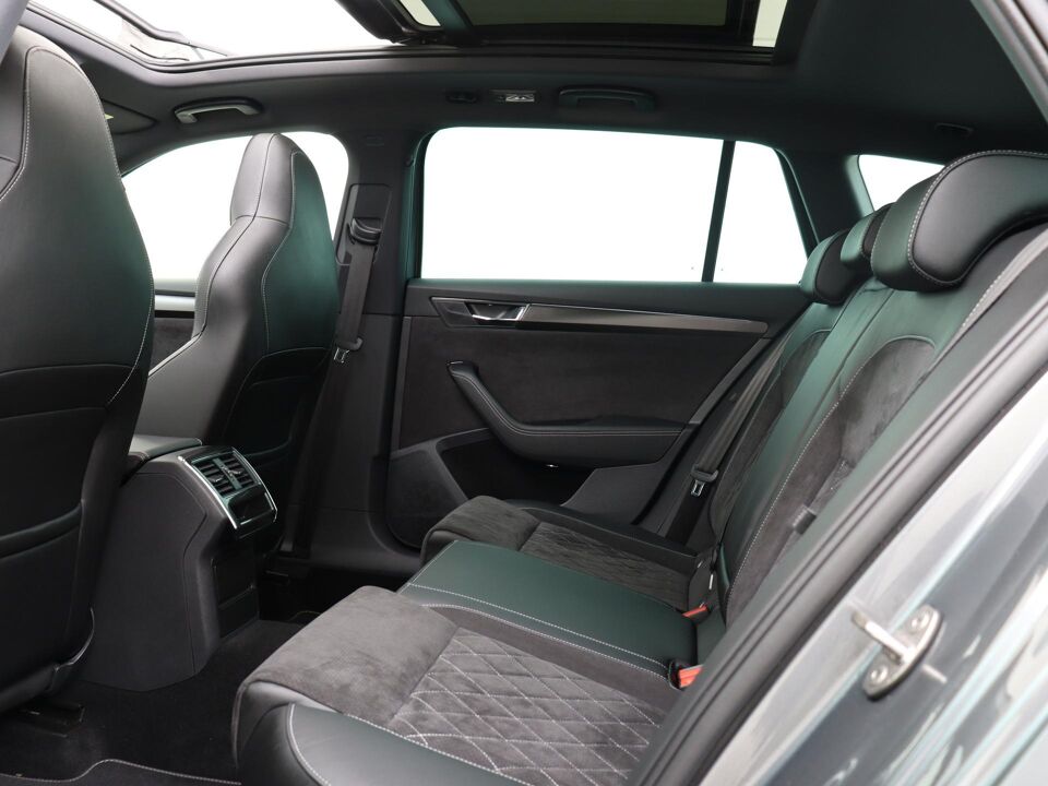 Škoda Superb Combi 1.4 TSI 218 PK iV Sportline Business