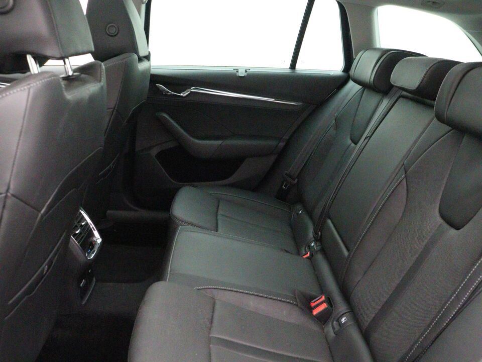 Škoda Octavia Combi 1.4 TSI iV PHEV Business Edition Plus