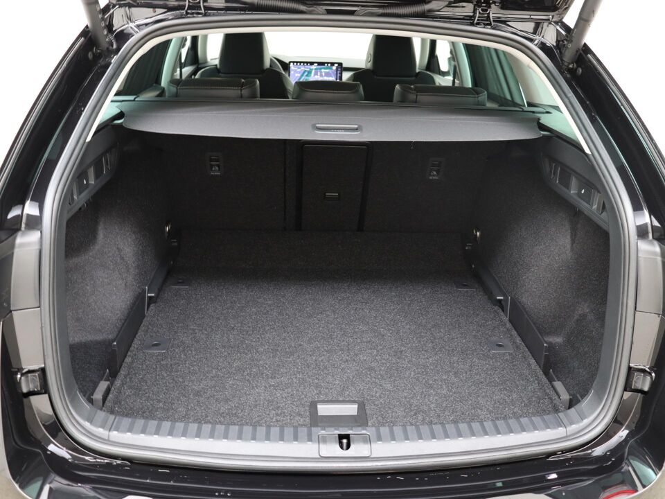 Škoda Octavia Combi First Edition 1.5 TSI m-HEV 85 kW / 115 pk