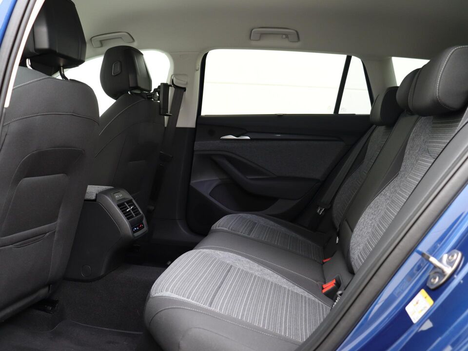 Škoda Superb Combi Business Edition 1.5 TSI PHEV 150 kW / 204 PK