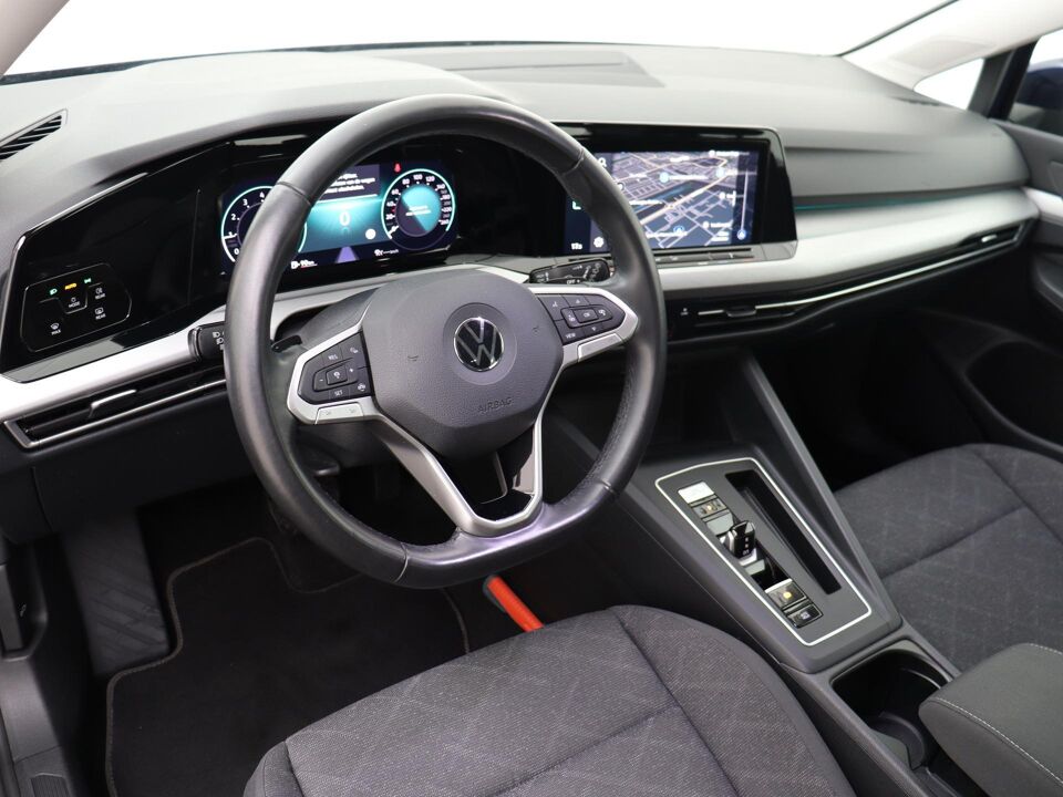 Volkswagen Golf 1.0 eTSI Life