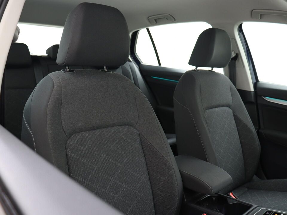 Volkswagen Golf 1.0 eTSI Life