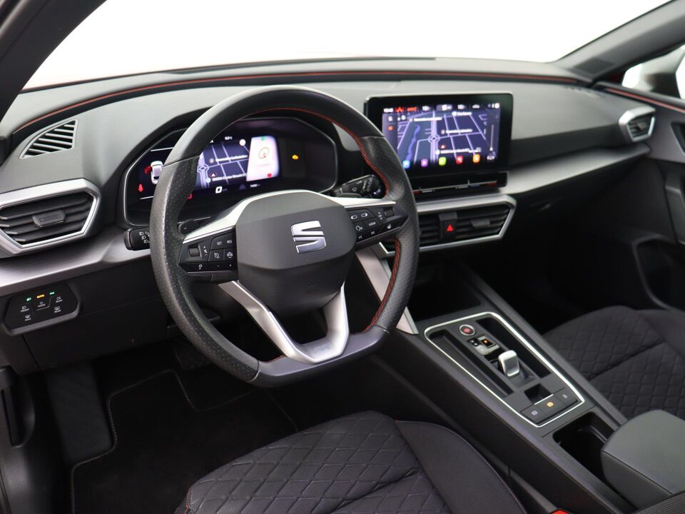 SEAT Leon 1.5 eTSI 150 PK DSG FR Launch Edition