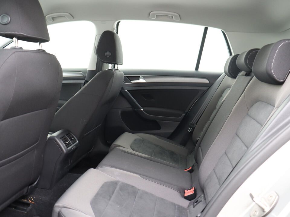 Volkswagen Golf 1.5 TSI 130 PK DSG Comfortline Business