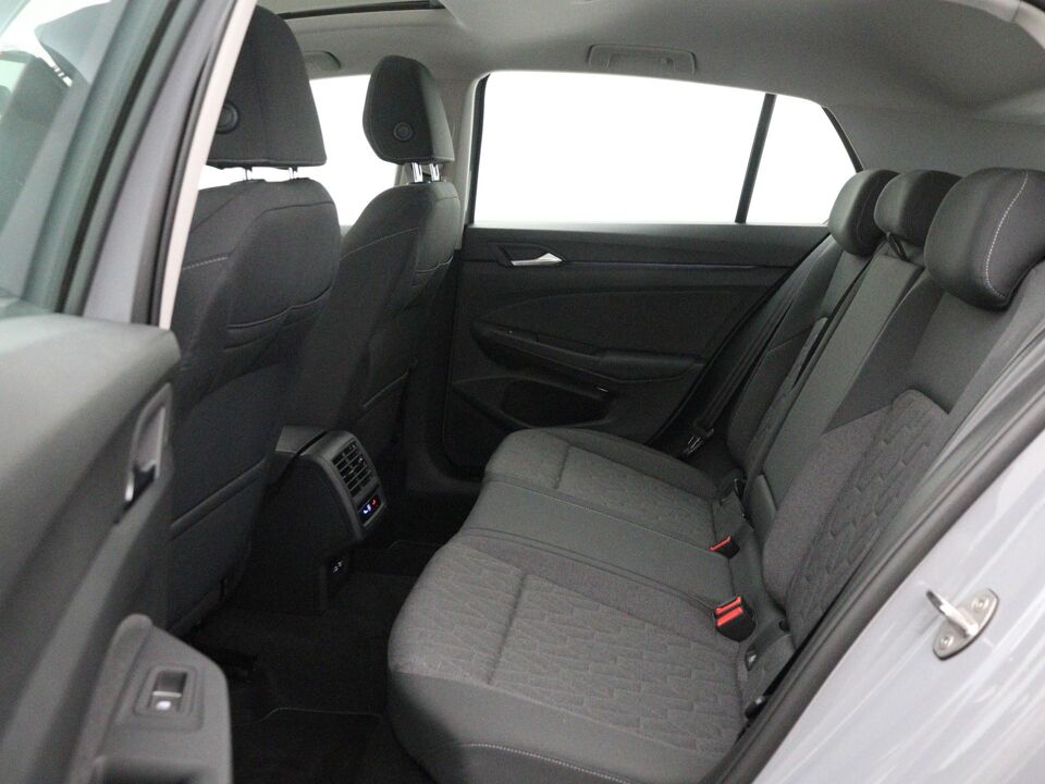 Volkswagen Golf 1.5 eTSI Life Edition