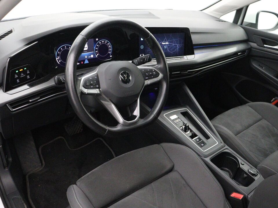 Volkswagen Golf 1.5 eTSI Style