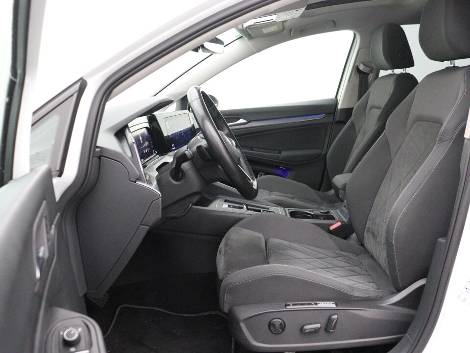 Volkswagen Golf 1.5 eTSI Style