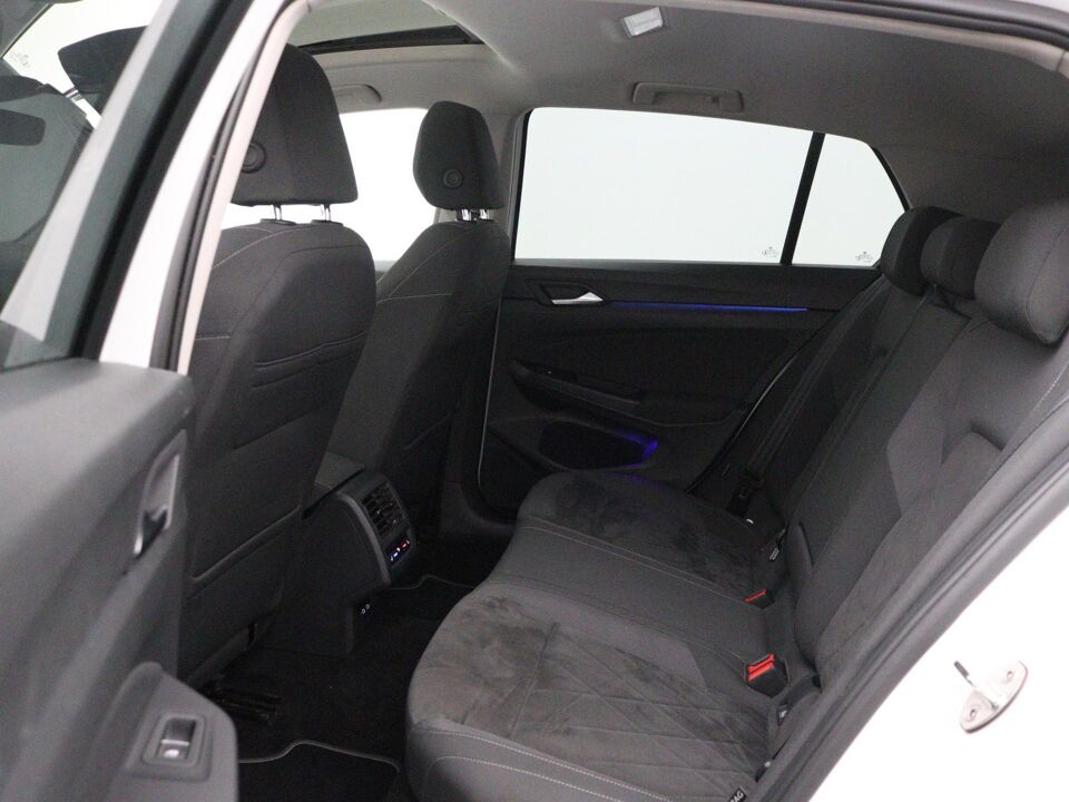 Volkswagen Golf 1.5 eTSI Style