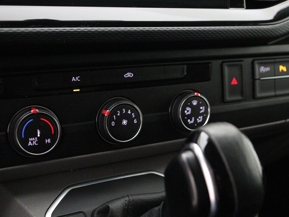 VW-Bedrijfswagens Transporter 2.0 TDI 150 PK DSG L2H1 32 Bulli