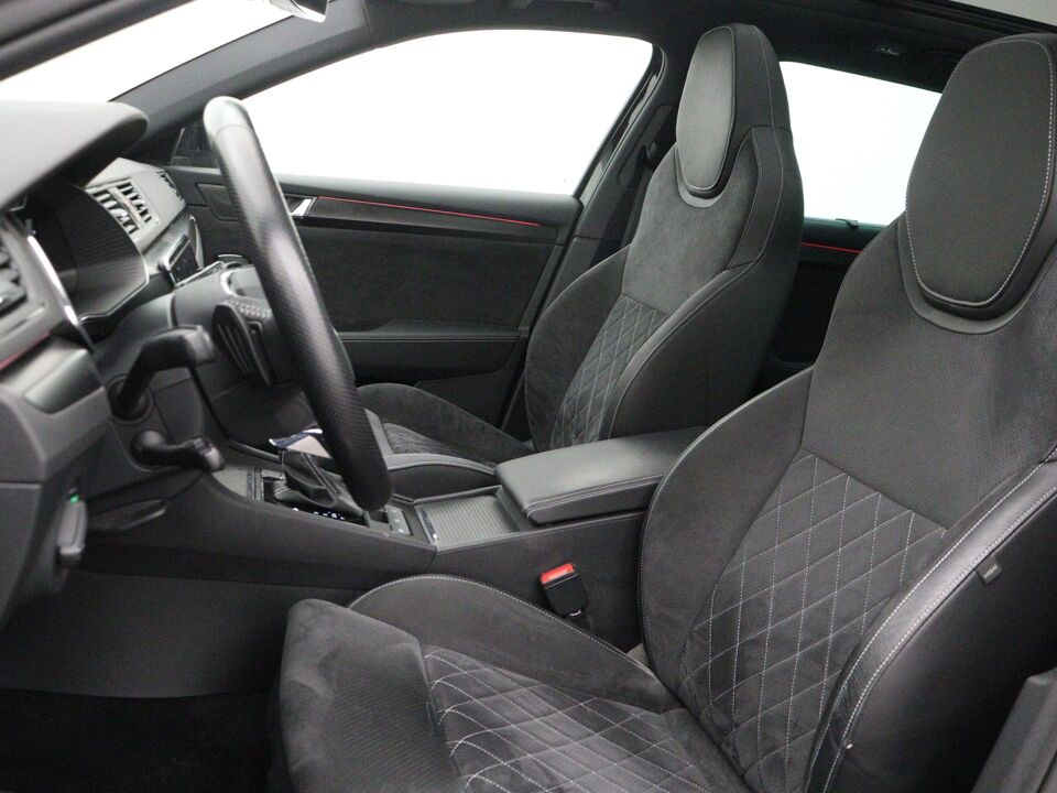 Škoda Superb Combi 1.4 TSI iV Sportline Business