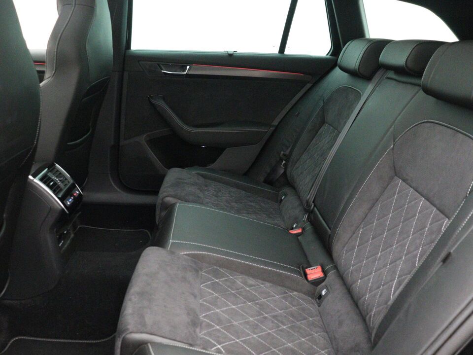 Škoda Superb Combi 1.4 TSI iV Sportline Business