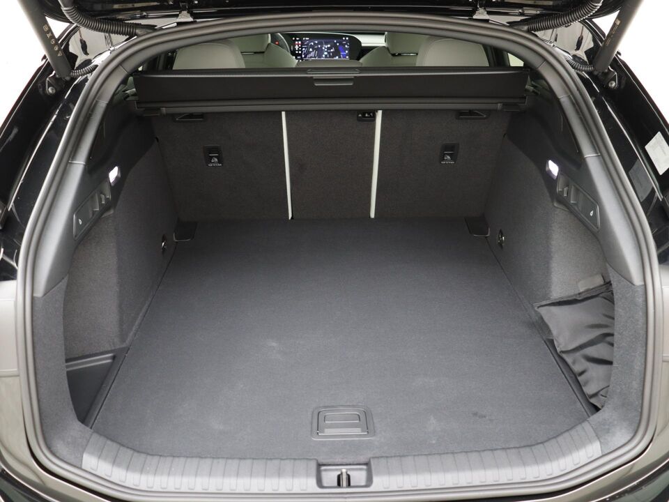 Audi A6 Avant e-tron S edition 100kWh 270 kW / 367 PK