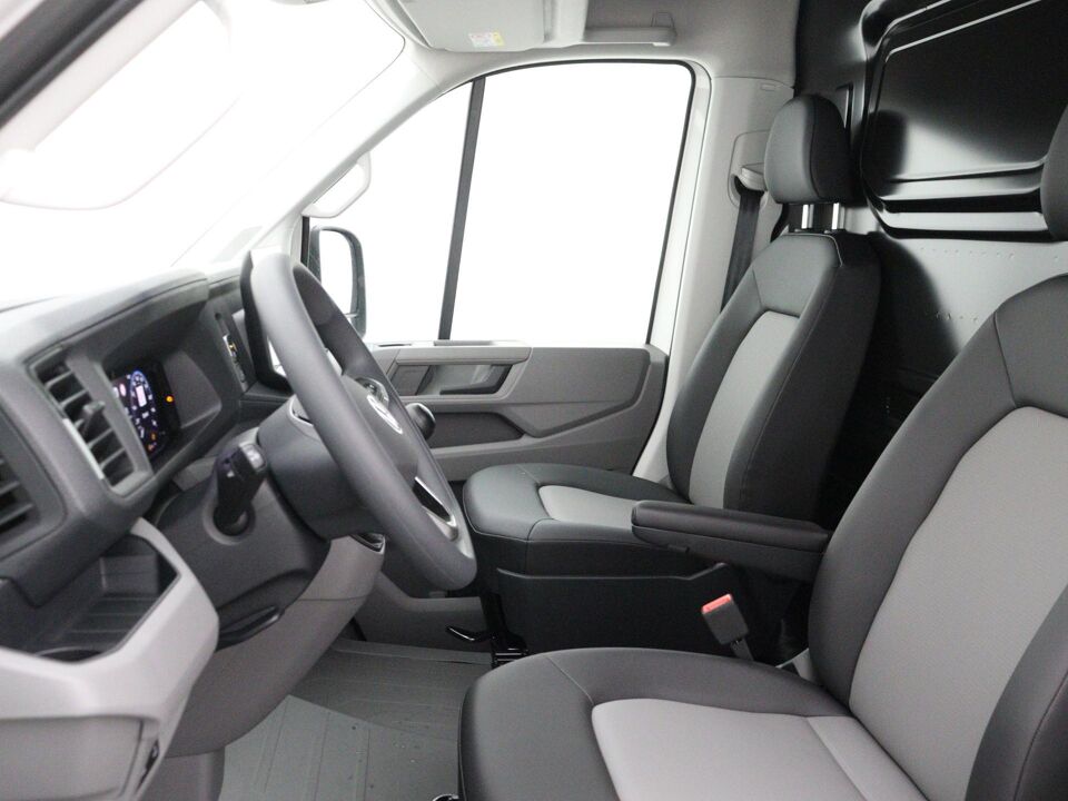 VW-Bedrijfswagens Crafter Trendline L3H3 2.0 TDI 103 kW / 140 pk