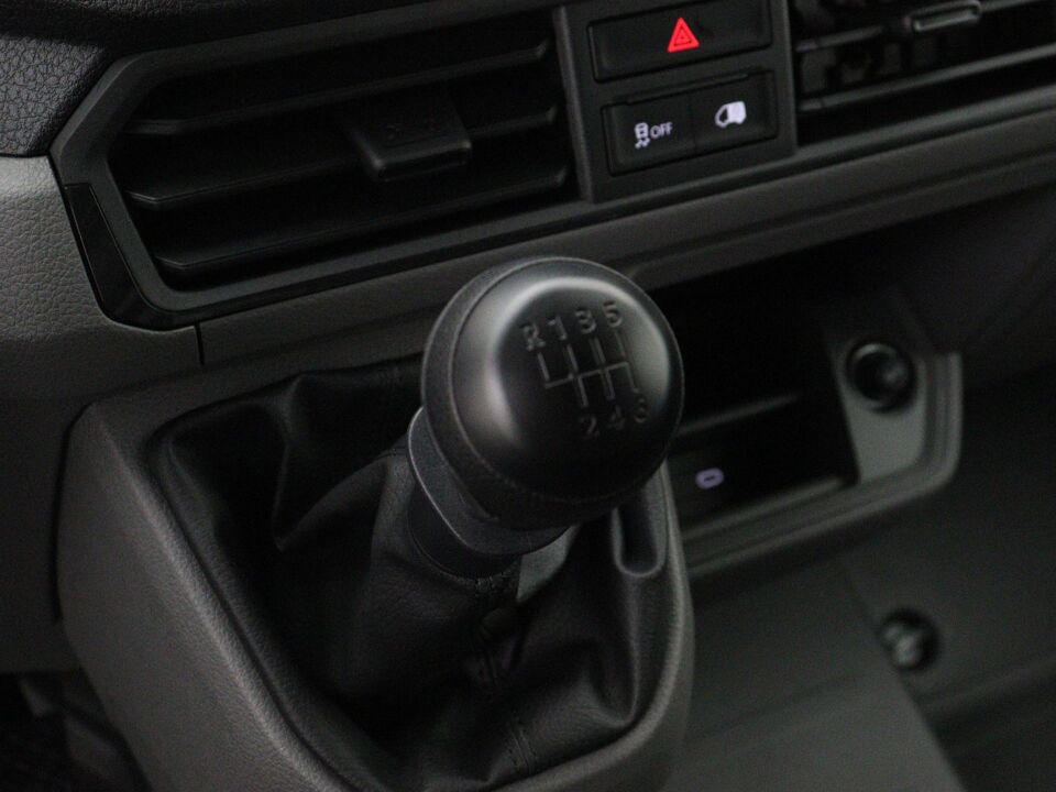 VW-Bedrijfswagens Crafter Trendline L3H3 2.0 TDI 103 kW / 140 pk