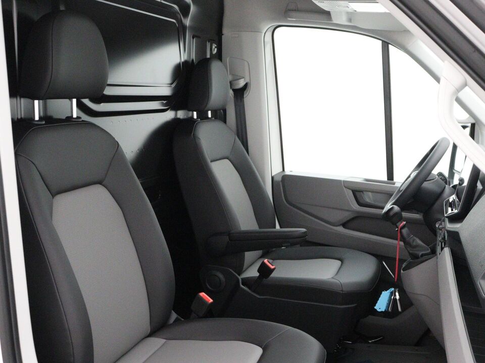 VW-Bedrijfswagens Crafter Trendline L3H3 2.0 TDI 103 kW / 140 pk