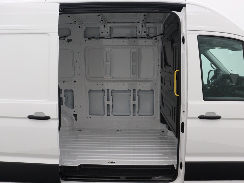 VW-Bedrijfswagens Crafter Trendline L3H3 2.0 TDI 103 kW / 140 pk